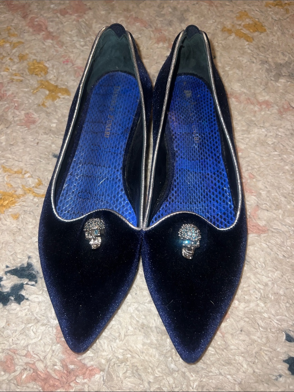 Daniela Funari navy blue velvet pointed flats. Size 38.